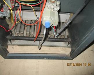 WEIL MC CLAIN GAS BOILER 10 BURNER 175K INPUT 140K OUTPUT