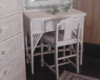 Pretty wicker vanity