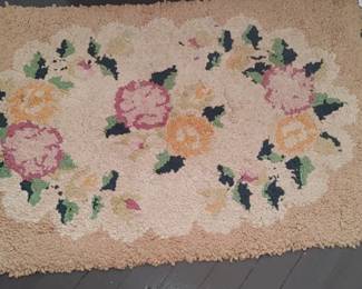 Charming vintage hooked rug