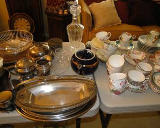 Tea pots and tea cups