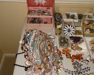 Lots of greatcostume jewelry