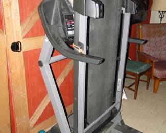 Trying to get fit in 2025. Trying to same money as well? We have you covered, on both accounts. Because this Pro-Form 530i is one heck of an exercise machine, and guess what, FREE!!
