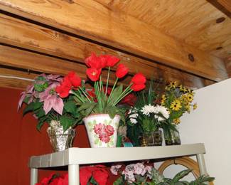 Floral items, a whole room dedicated to floral fantasy