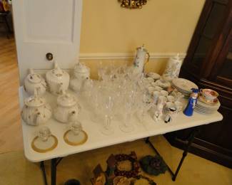 Tea pots and other fine china