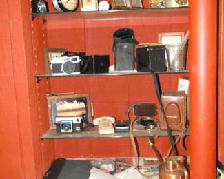 Clocks and camera's, all vintage of course