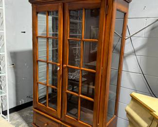 Display Hutch Orlando