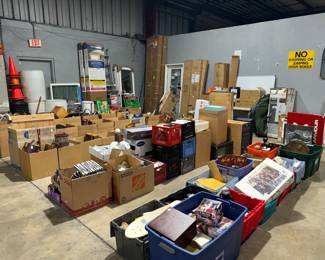 Box Lots of Misc Household Items and Decor Orlando Estate Auction