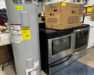 Water Heaters, Stoves and Microwave Ovens Orlando Estate Auction