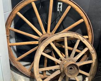 Vintage Wagon Wheels Orlando Estate Auction