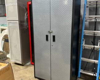 Garage Cabinet Orlando Estate Auction
