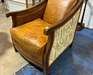 Michael Thomas Leather Chair Orlando Estate Auction