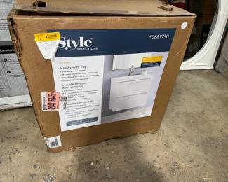 Vanity with Top Orlando Estate Auction