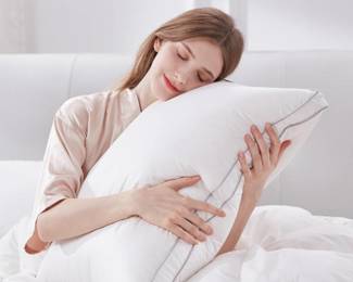 Globon Luxury Feather Down Pillow Standard Queen Size,Soft Low Gusseted Bed Pillows for Sleeping, Hotel Collection Fluffy Pillow, 18"X26", Pack of 1