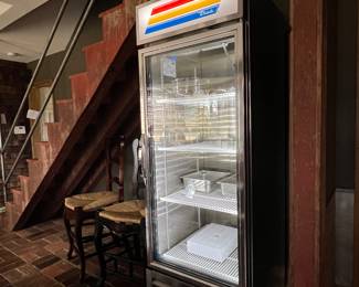 TRUE GLASS DOOR REFRIGERATOR                                  approx. 79hx27wx32d"