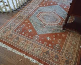 Contemporary 5 x 7 Rug $350