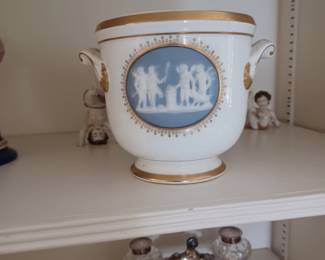 Napco Royal Woodward Vase $30