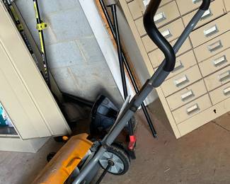 Fiskars StaySharp Max Reel Mower