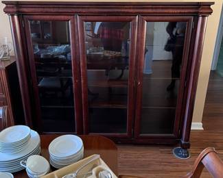 3-door display cabinet