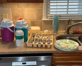 Margaritaville dishes - plates and glasses