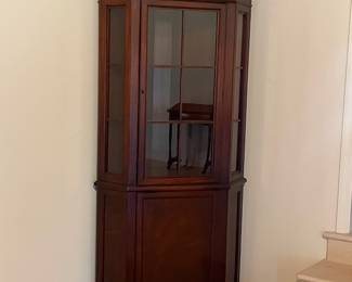 Corner cabinet (one of two)