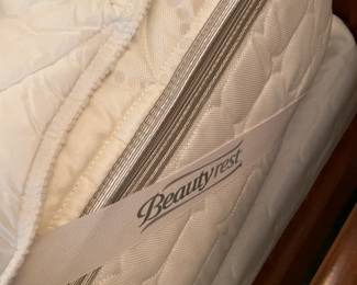 Adjustable Beauty Rest Queen with remote