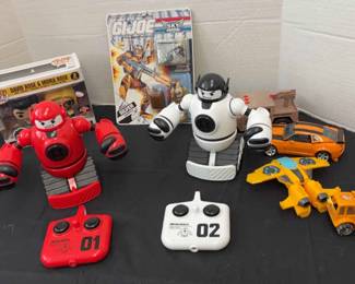 Vintage GI Joe Parachute, Mecha Rivals, David And Moira Rose, Cars And More