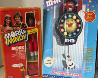 Mattel Mork Mindy Mork Doll, MMs Animated Wall Clock