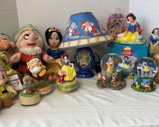 Disney Snow White And The Seven Dwarfs Plush, Music Boxes, Snowglobes play Music, Lamp