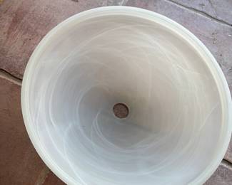 Smooth White Bowl-Shaped Basin
A sleek and contemporary white bowl-shaped basin, perfect for modern bathroom or powder room renovations.