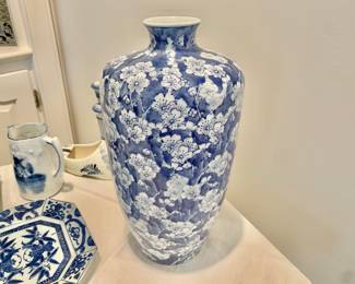 Chinoiserie Vase