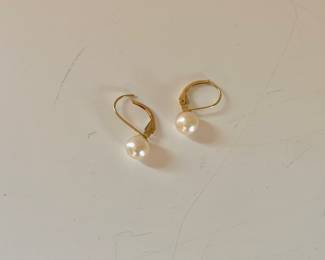 Pearl and 14K Gold pierced earrings 