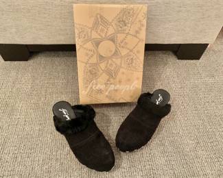 Brand New Free People Clogs - Size 9