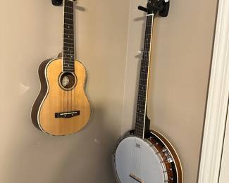 Banjo and miniature guitar