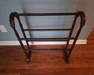 Do you have a special quilt tucked away in a closet somewhere? Something your Nana or Memaw made? What a shame! Buy this quilt rack and display it! Everything you see it, a smile will come to your face!