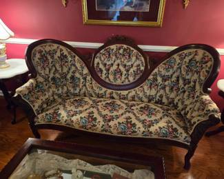 What's a proper sitting room or tea room without this beauty! In absolutely immaculate condition and ready to bring it's new owner years of enjoyment.