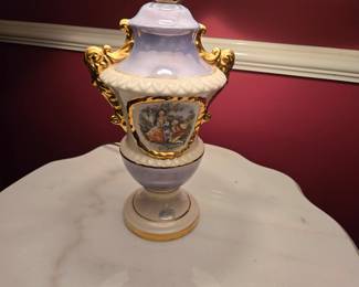 The iridescent colors of the lamp change depending on the angle of the viewing.