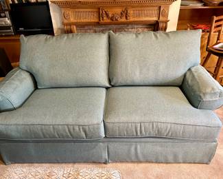 Nice newer Bassett sofa