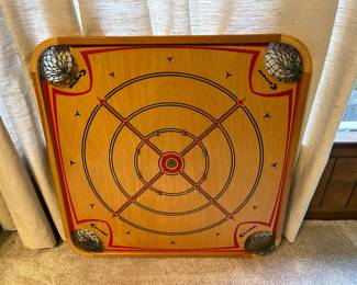 Carrom board