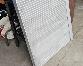 Aluminum ramp for wheelchair