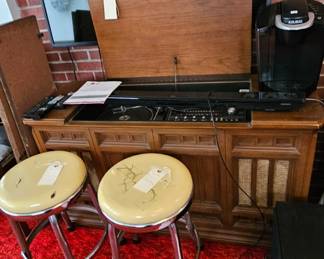 Cosco stools top needs replacing, chrome seems good