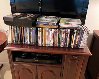TV/DVD/storage cabinet + Bravia TV