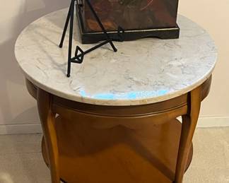 Walnut drum table w/marble top