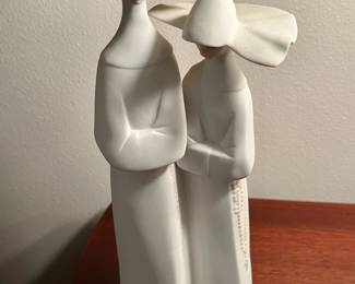 LLadro - 2 nuns