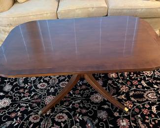 Henredon Duncan Phyfe coffee table