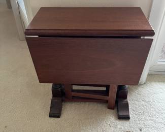 Small drop leaf table