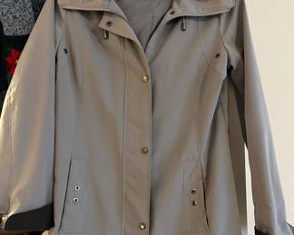 Jones New York raincoat