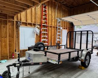 Utility Trailer with built in ramp