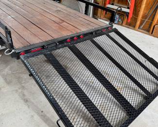 Utility Trailer with built in ramp
