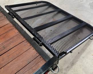 Utility Trailer with built in ramp