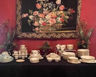 VINTAGE FLORAL TAPESTRY WALL HANGING WITH ORNATE DOWEL